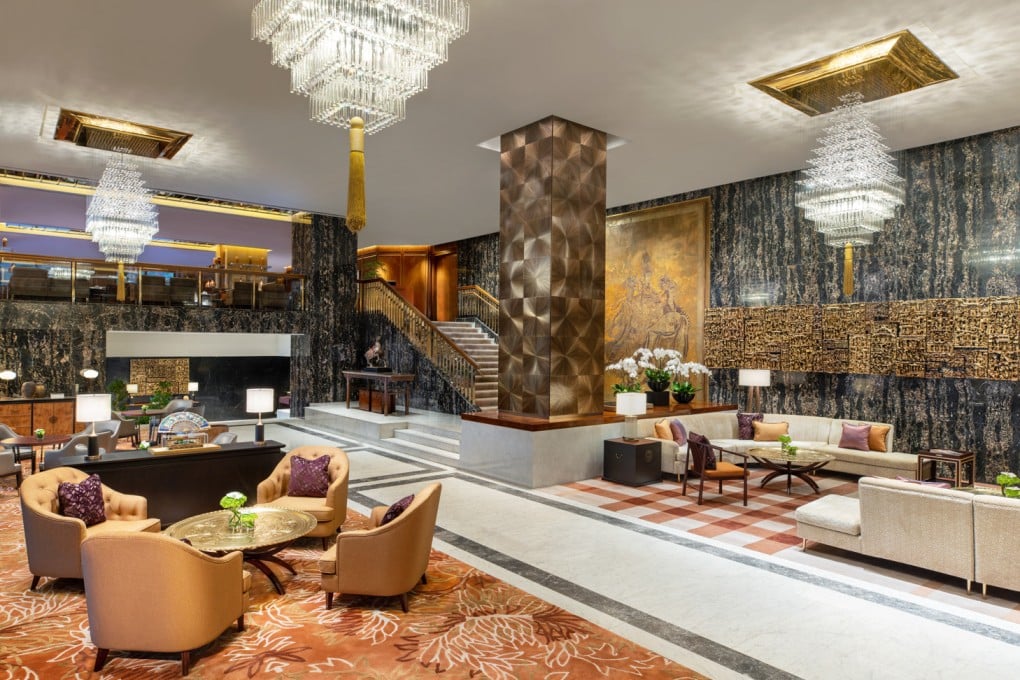 Alexander Lamont’s straw marquetry panels clad a central column in the lobby/lounge of the Mandarin Oriental Hong Kong hotel, an example of the Bangkok-based British designer’s “sumptuous minimalism”. Photo: Mandarin Oriental