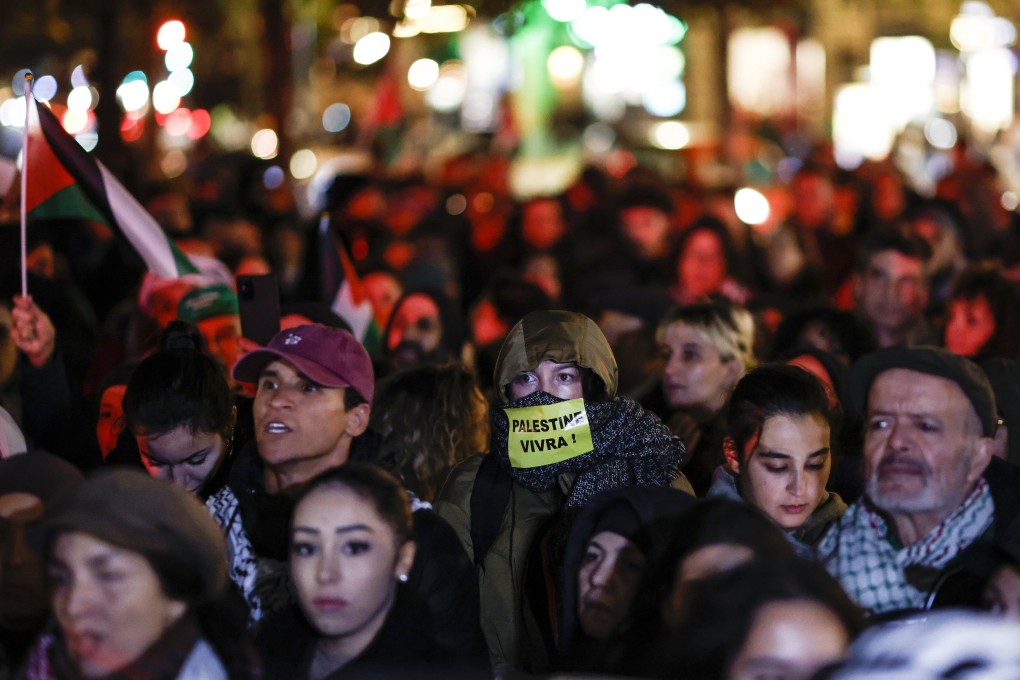 People gather at the Place de la Republique in Paris, France, during a demonstration in support of the Palestinian people on November 2. Photo: EPA-EFE