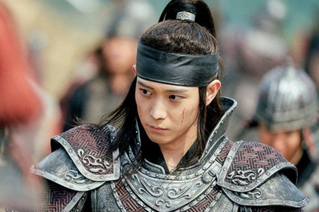 Kim Young-dae as warrior Do Ha in a still from K-drama series “Moon in the Day”. He kills a general, whose daughter (Pyo Ye-jin) then kills him. Fast forward to today, and Do Ha’s doppelgänger (Kim) seeks revenge against the daughter’s present incarnation (also Pyo).