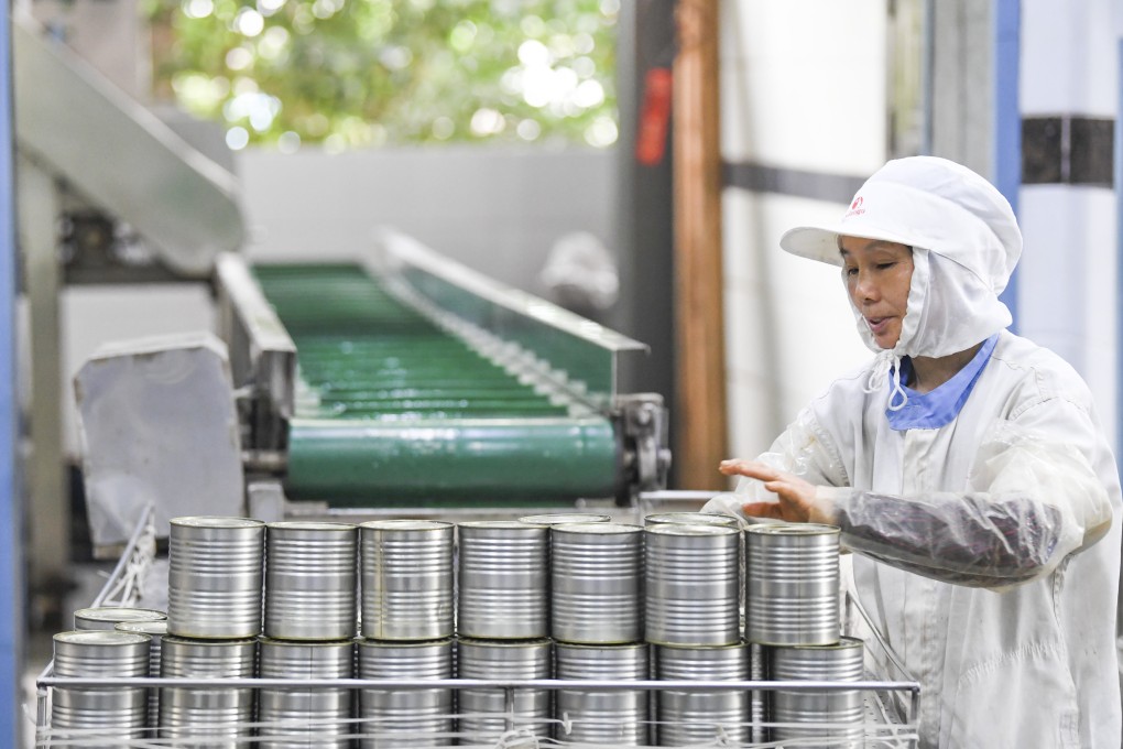 China’s exports fell for a sixth consecutive month in October, dropping by 6.4 per cent from a year earlier to US$274.8 billion. Photo: Xinhua