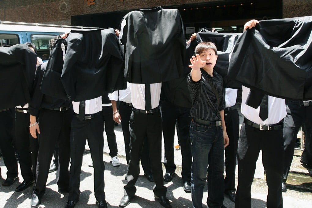 Mourners attend the funeral in 2009 of triad society member Lee Tai-lung, who was attacked and killed outside a Kowloon hotel. Photo: Edward Wong
