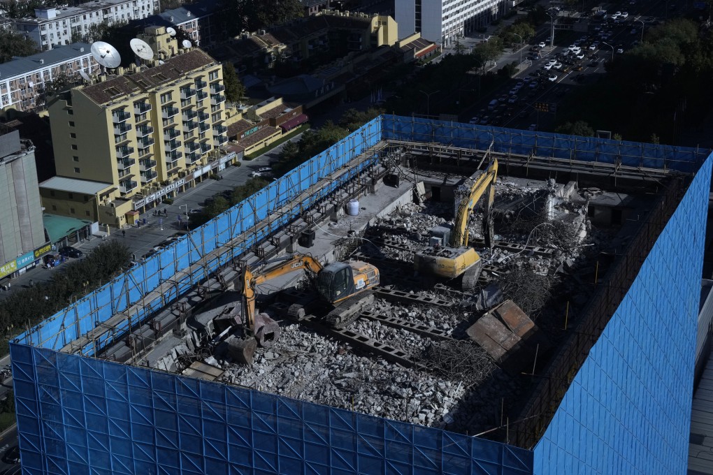 China’s retail sales rose by 7.6 per cent in October, year on year, but real estate investment fell by 9.3 per cent in the first 10 months of the year. Photo: AP