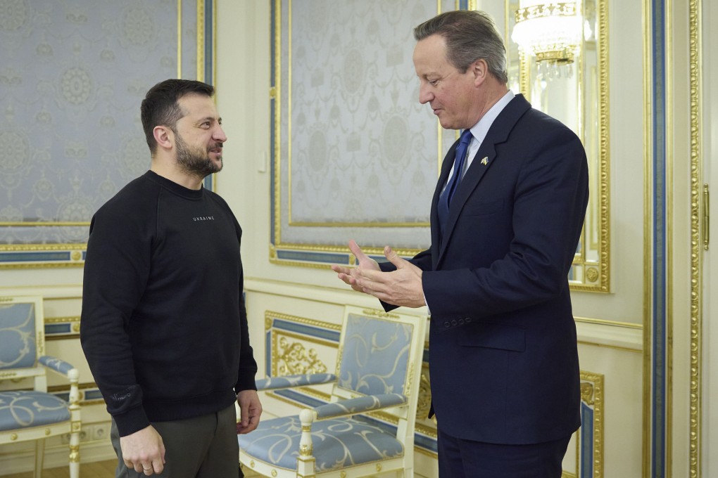 Ukrainian President Volodymyr Zelenskyy, left, speaks with Britain’s Foreign Secretary David Cameron. Photo: Ukrainian Presidential Press Office via AP