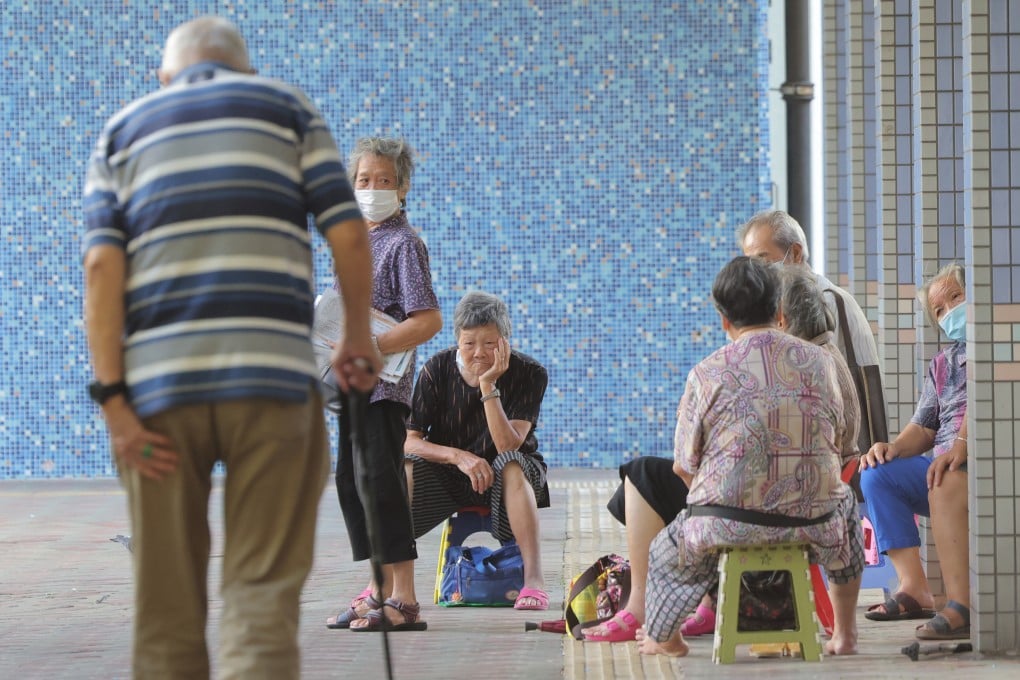 Elderly people hanging out in a park in Cheung Sha Wan on August 16, 2023. Photo: Jelly Tse
