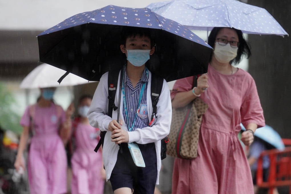 A pupil returns to school in June 2020 at the S.K.H. Holy Spirit Primary School in Sha Tin after the Covid-19 pandemic caused in-person classes to be suspended for four months. Photo: Winson Wong