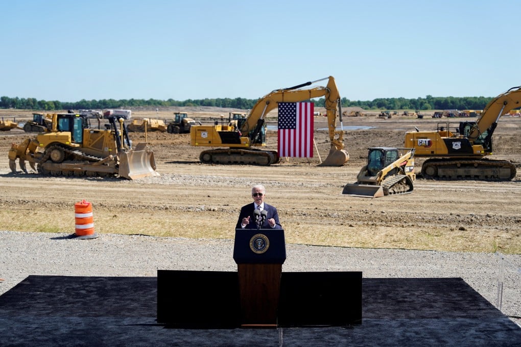 US President Joe Biden speaks of rebuilding American manufacturing through the Chips and Science Act at the groundbreaking for a new Intel semiconductor manufacturing facility in New Albany, Ohio, on September 9, 2022. Photo: Reuters
