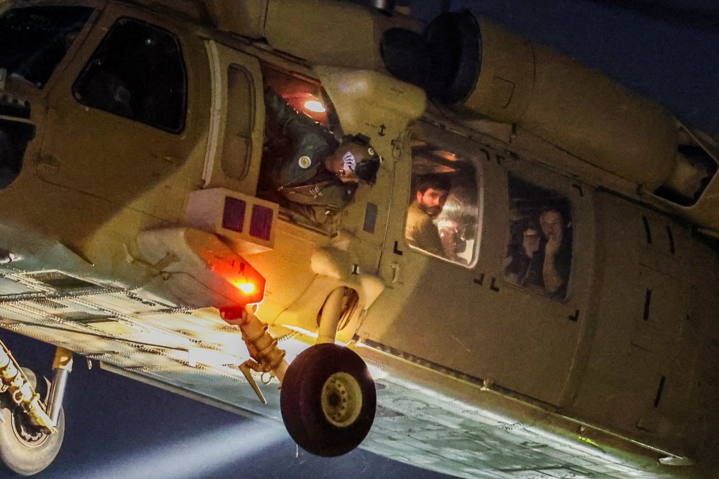 A helicopter carrying hostages arrives at Sheba Medical Center in Ramat Gan, Tel Aviv district, Israel. Photo: Reuters