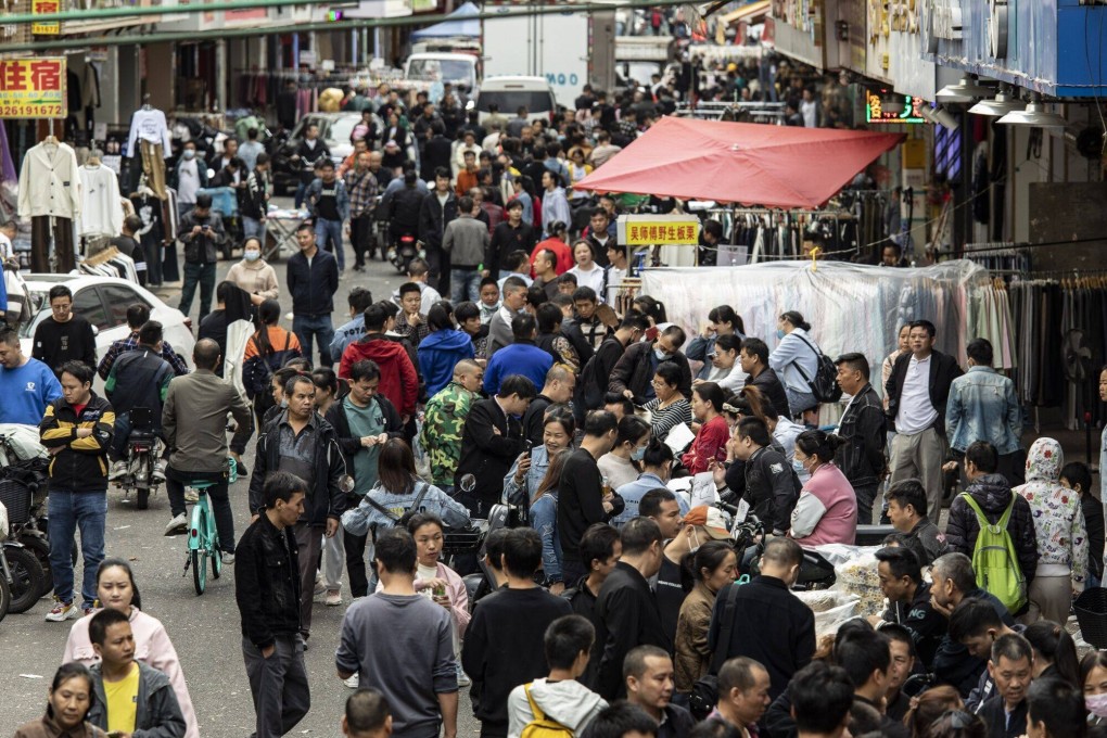 Caixin/S&P Global services purchasing managers’ index (PMI) rsoe to 51.5 in November, up from 50.4 in October. Photo: Bloomberg