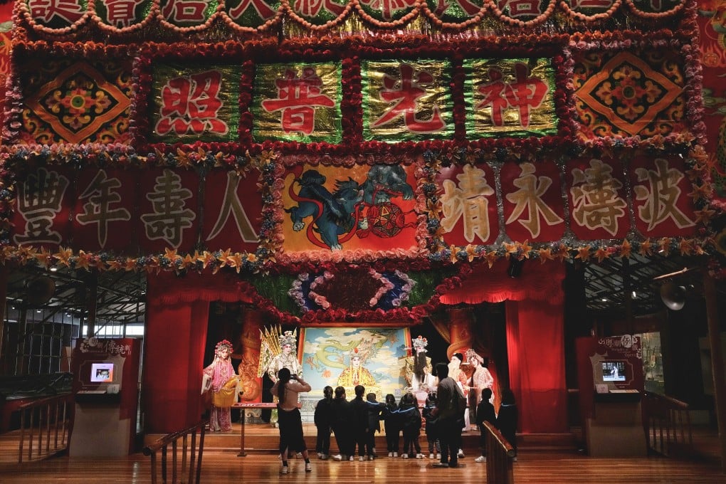 A group of kindergarten pupils view an exhibition about Cantonese opera at the Hong Kong Heritage Museum. Photo: Elson LI