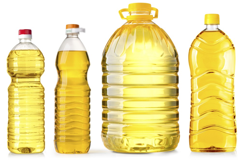 Cooking oil will not last forever in your pantry or kitchen cupboard without going bad, so beware of buying in bulk. The packaging affects how long your oil will last because exposure to light speeds up the oxidation that turns it rancid, studies show. Photo: Shutterstock