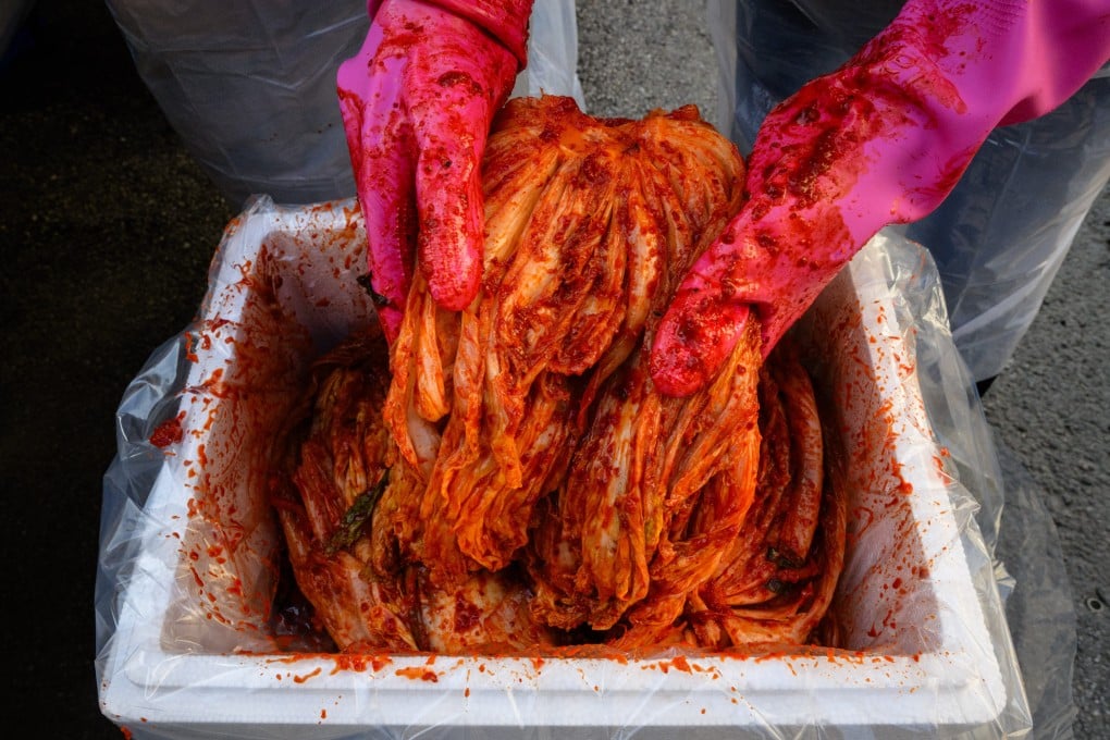 Kimchi is traditionally made from preserved vegetables - mainly cabbage - spices and fermented seafood, making the traditional Korean dish a no-no for vegetarians. Some producers have a solution that satisfies them, though. Photo: AFP