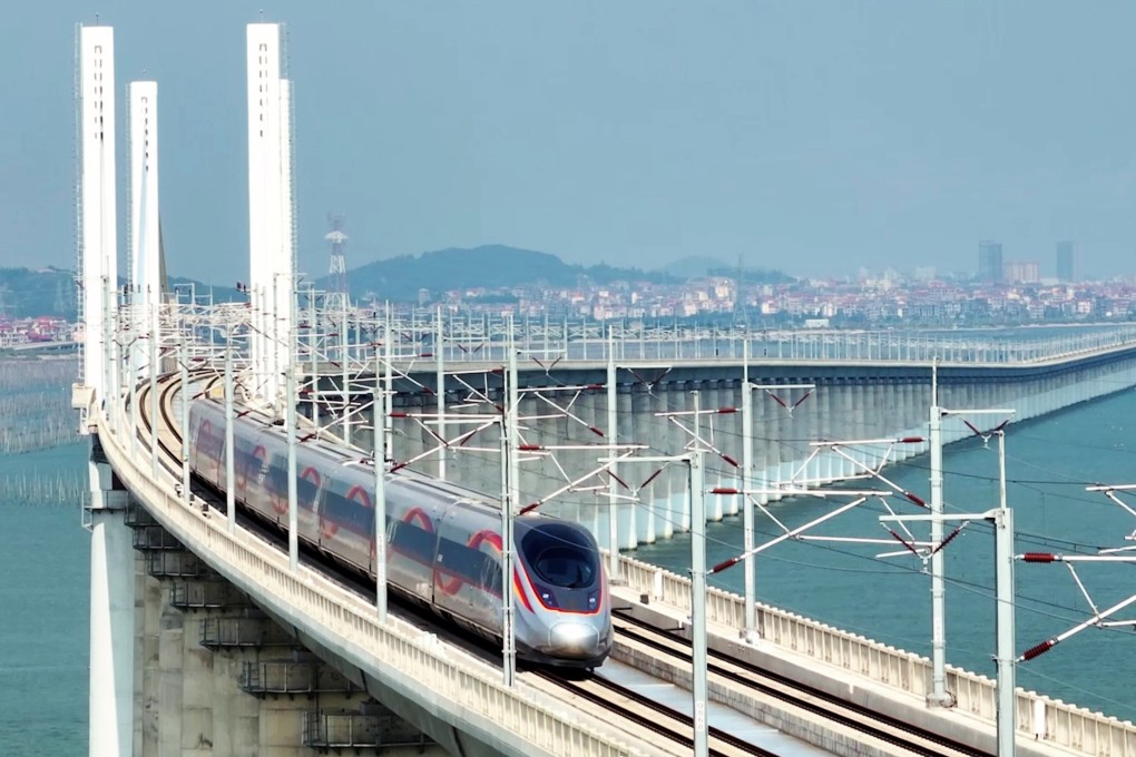 China’s first cross-sea high-speed railway, connecting Fuzhou and Xiamen in Fujian province, began operations in September.  This week, a court found Sheng Guangzu, China Railway Corporation’s first head, guilty of corruption. (Photo: China Railway)