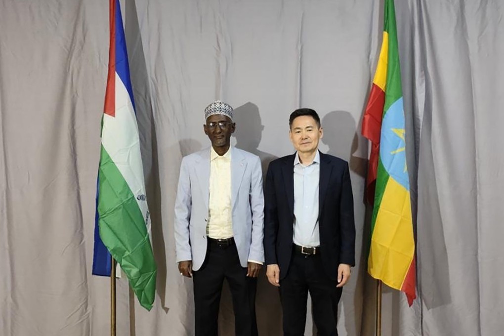 Chinese special envoy for the Horn of Africa Xue Bing  (right) meets Awol Arba, president of Afar regional state in northern Ethiopia, one of the areas most affected by the Tigray conflict. Photo: Handout