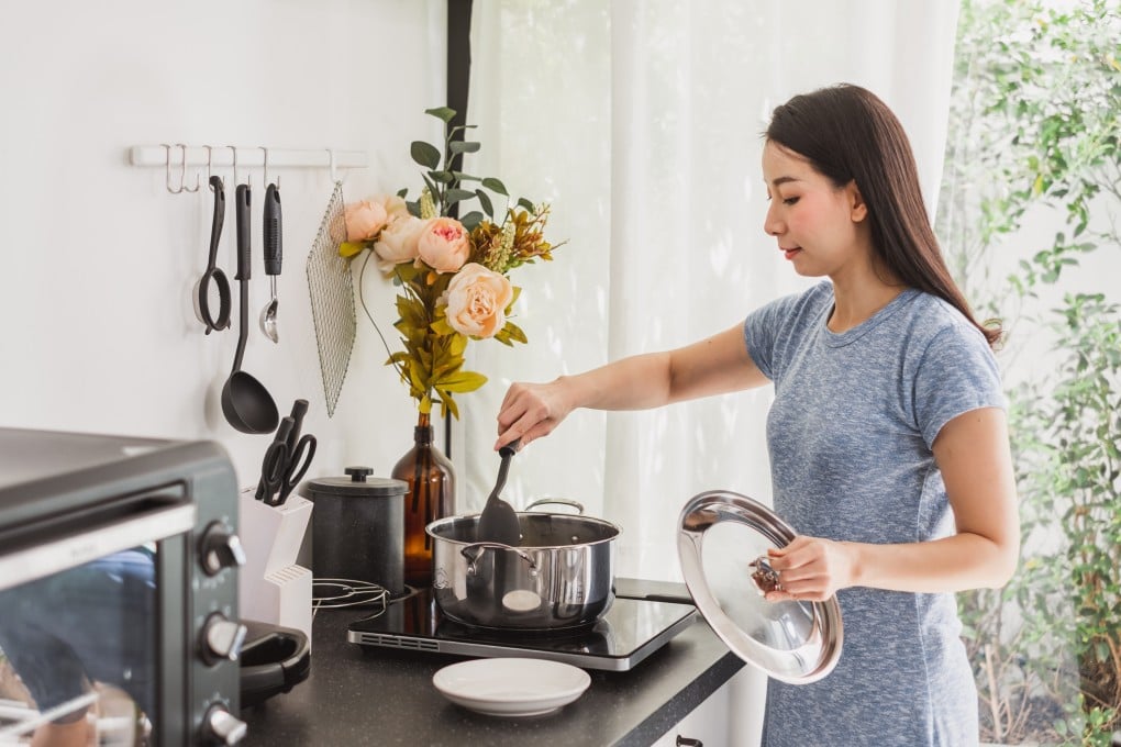 When we make soup at home there is usually some left over. The leftovers can be kept in the fridge for three to four days, depending on the ingredients and how you store them. Photo: Shutterstock