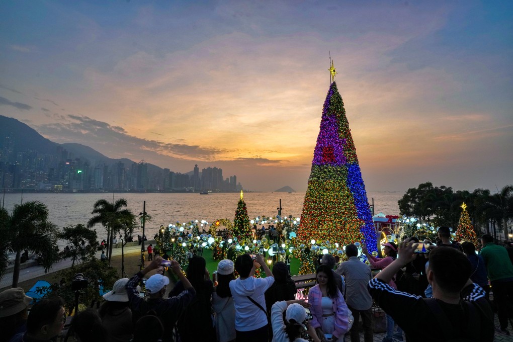More than 100 merchants operating through 3,000 outlets in Hong Kong are offering discounts from Tuesday until February 29 of next year, according to a retail industry group. Photo: Elson LI
