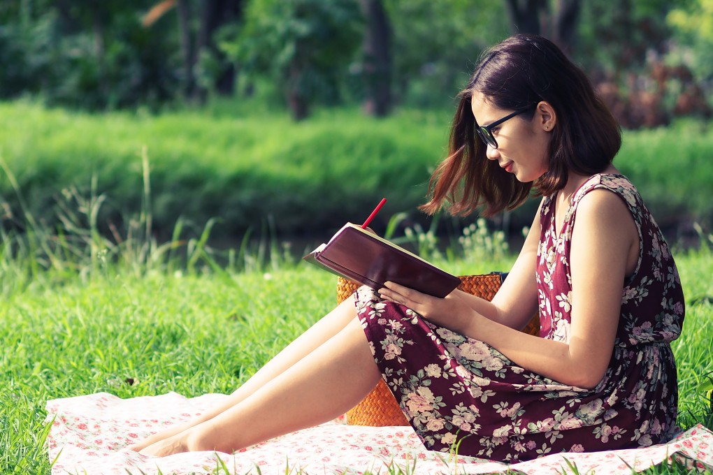 In our fast-paced lives, maybe we all could do with a Shultz hour now and then – a time to escape from our devices and the world outside, process our thoughts and write them down.
Photo: Shutterstock