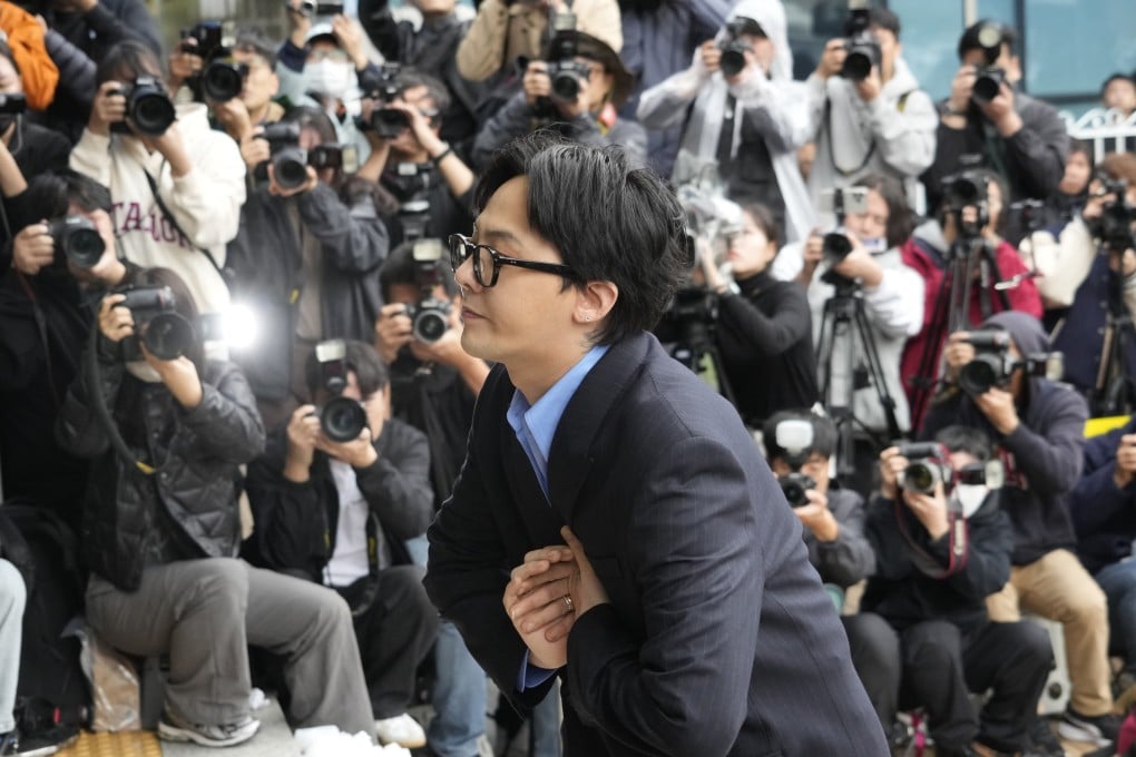 G-Dragon arrives at a police station in Incheon, South Korea, on November 6. Photo: AP