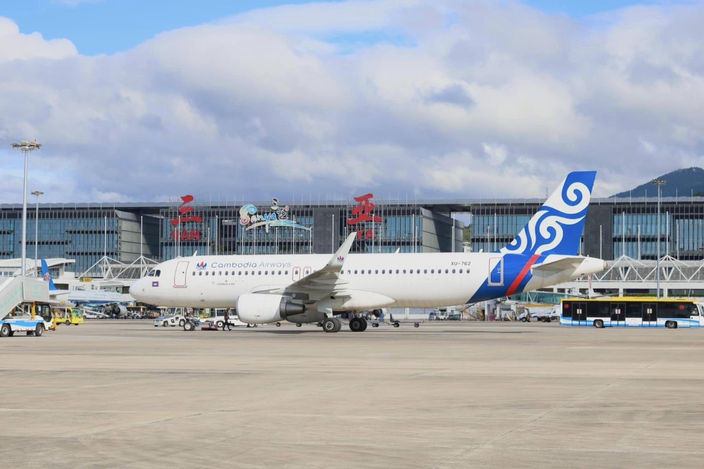 A man allegedly tried to steal from the bags of three passengers on a flight from Phnom Penh to Singapore. Photo: Facebook/CambodiaAirways