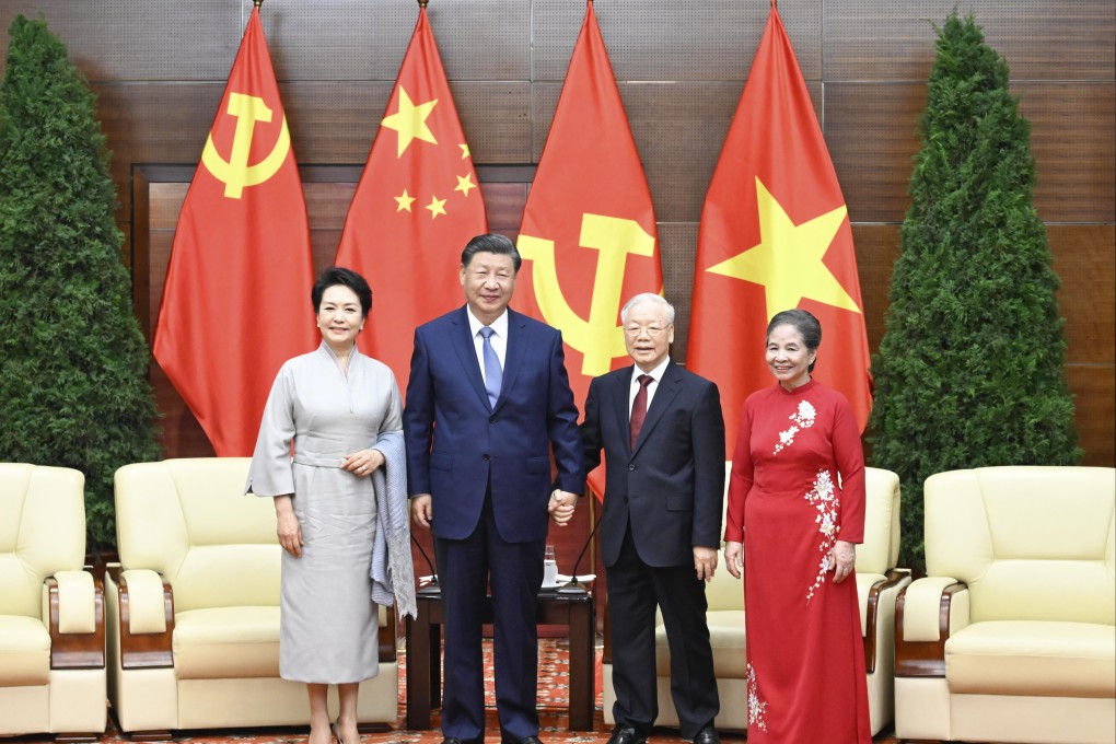 Chinese President Xi Jinping and his wife, Peng Liyuan, bid farewell on December 13 to Vietnam’s paramount leader Nguyen Phu Trong and his wife, Ngo Thi Man, after paying a state visit. Photo: Xinhua/Shen Hong