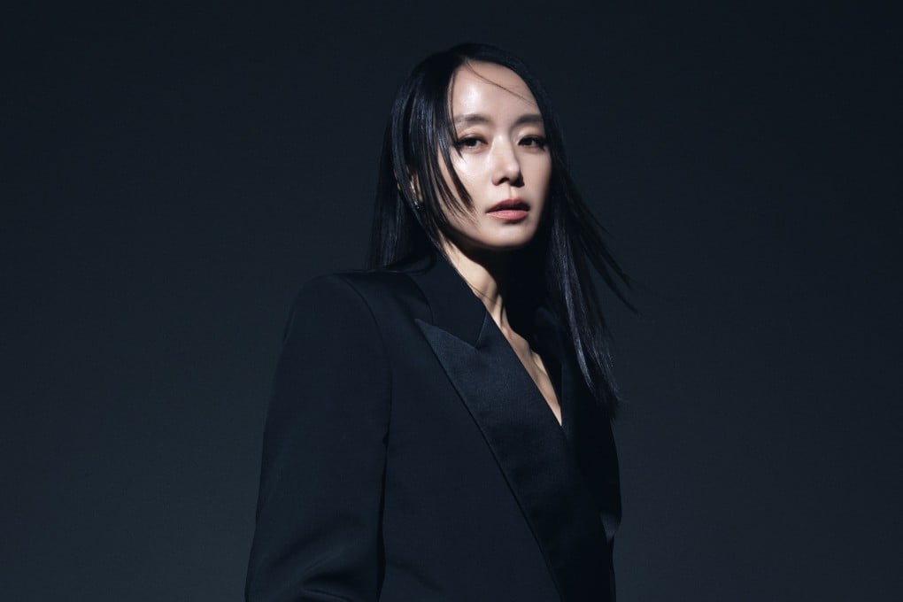 We could see Jeon Do-yeon leading upcoming crime thriller “The Price of Confession”. Also in Korean drama casting news, Yang Se-jong and “Moving” star Ryoo Seung-ryong have been eyed for the leading roles in webtoon adaptation “The Hooligans”. Photo: Netflix