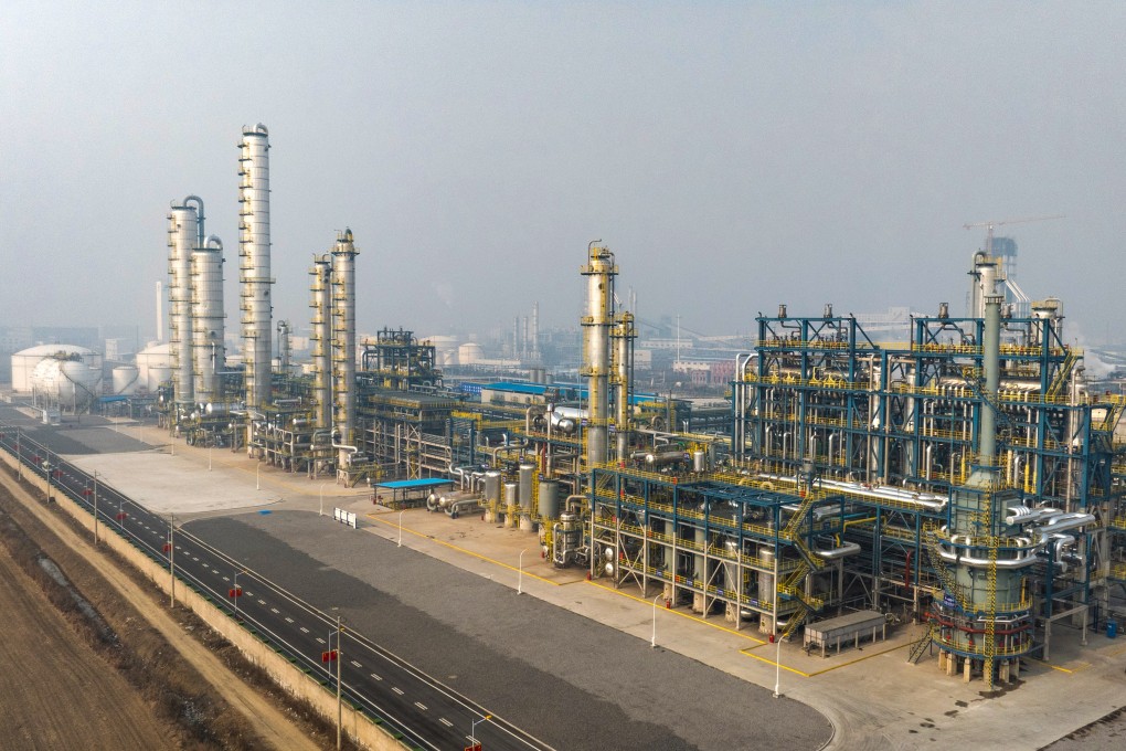 The plant in Huaibei, Anhui province, with an annual production capacity of 600,000 tonnes, uses advanced technology jointly developed by the Dalian Institute of Chemical Physics and the state-owned Shaanxi Yanchang Petroleum Group. Photo: Xinhua