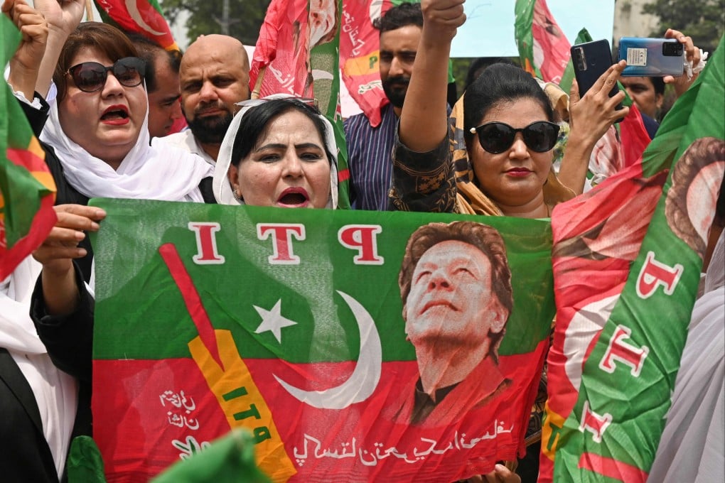 Lawyers in support of Pakistan’s former leader Imran Khan denounce his arrest during a protest outside the High court in Lahore on August 7. Khan has been disqualified from contesting the national elections scheduled for February 8 because of the corruption conviction. Photo: AFP