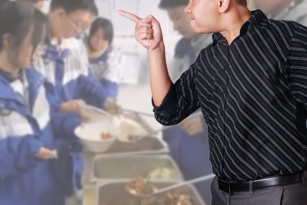 A member of school staff in China has been suspended after he abused students who were queuing up for lunch at their canteen, saying they deserved “beatings”. Photo: SCMP composite/Shutterstock/Weibo