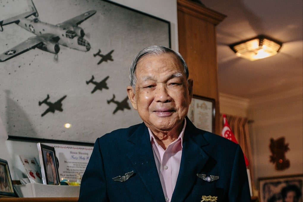 Captain Ho Weng Toh, one of the last survivors of the World War II Flying Tigers, has died, aged 103.