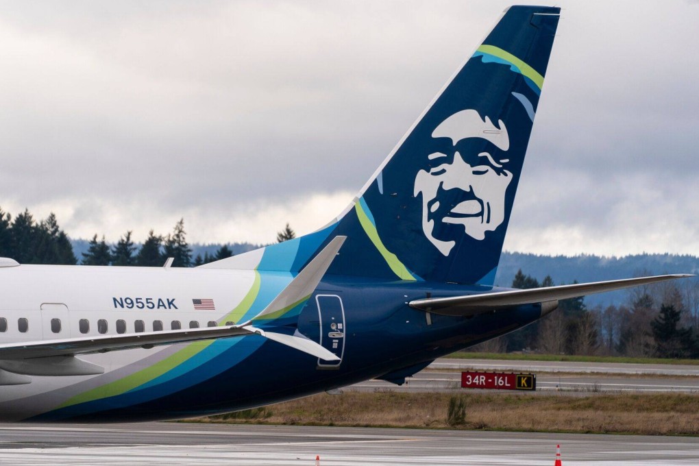 Alaska Airlines grounded its entire fleet of Boeing Co. 737 Max-9 aircraft after a fuselage section in the rear part of the brand-new jet blew out shortly after takeoff. Photo: Bloomberg