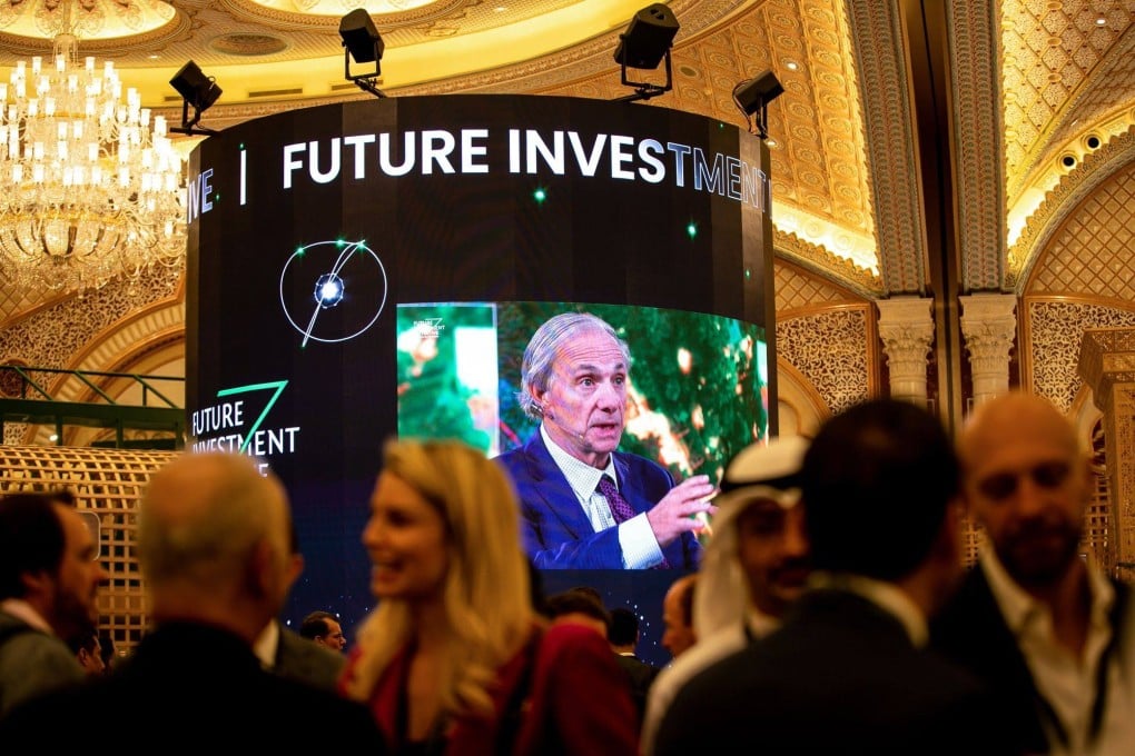Ray Dalio, the billionaire and founder of Bridgewater Associates LP, appeared on a screen during the Future Investment Initiative (FII) conference in Riyadh, Saudi Arabia, on Tuesday, Oct. 25, 2022. Photo: Bloomberg