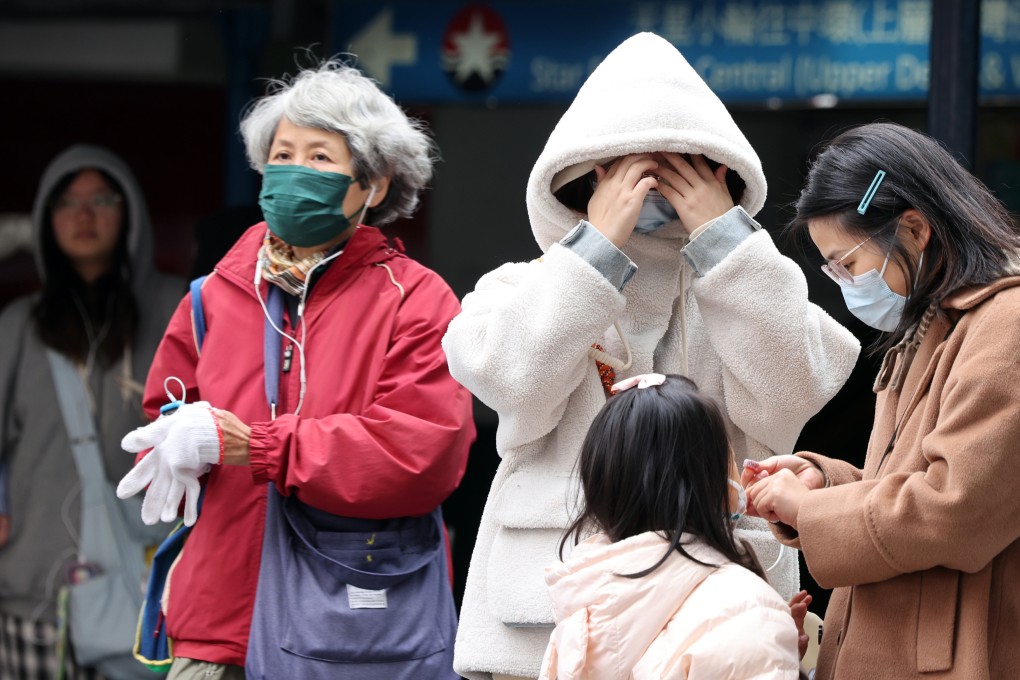 The Hong Kong Observatory says the weather will rebound slightly to a minimum 9 degrees Celsius on Thursday, despite warning of ground frost at certain areas. Photo: Jelly Tse