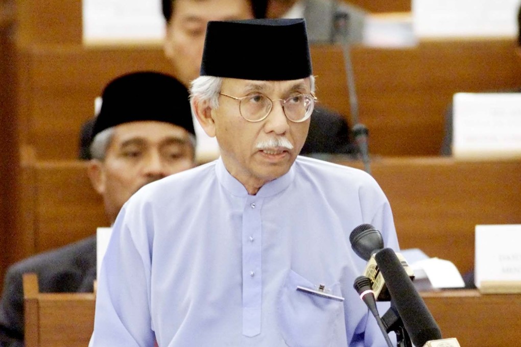 Malaysia’s Finance Minister Daim Zainuddin in parliament in 2001. File photo: AFP