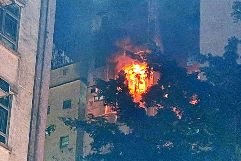 The blaze broke out in Chung Nam Mansion at about 6.50pm. Photo: Handout