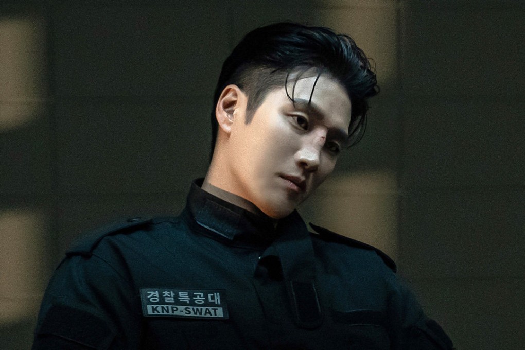 Ahn Bo-hyun plays rich playboy turned police officer Jin I-soo in a still from Disney+ Korean drama “Flex X Cop”.