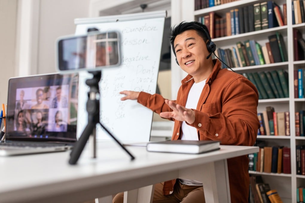 Speaking more than one language increases what is called your cognitive reserve and can thus delay the onset of dementia symptoms, according to recent studies. The more you use a second language, the better. Photo: Shutterstock