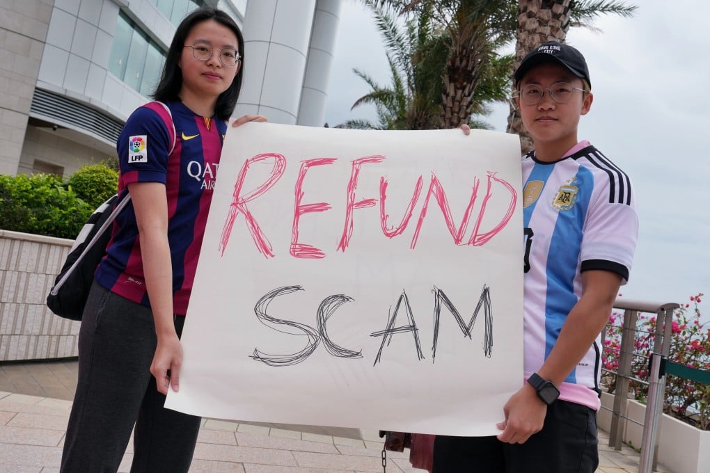Lionel Messi fans Ada Kam (left) and Sam Lau show their dissatisfaction before Miami’s departure from their hotel. Photo: Elson Li