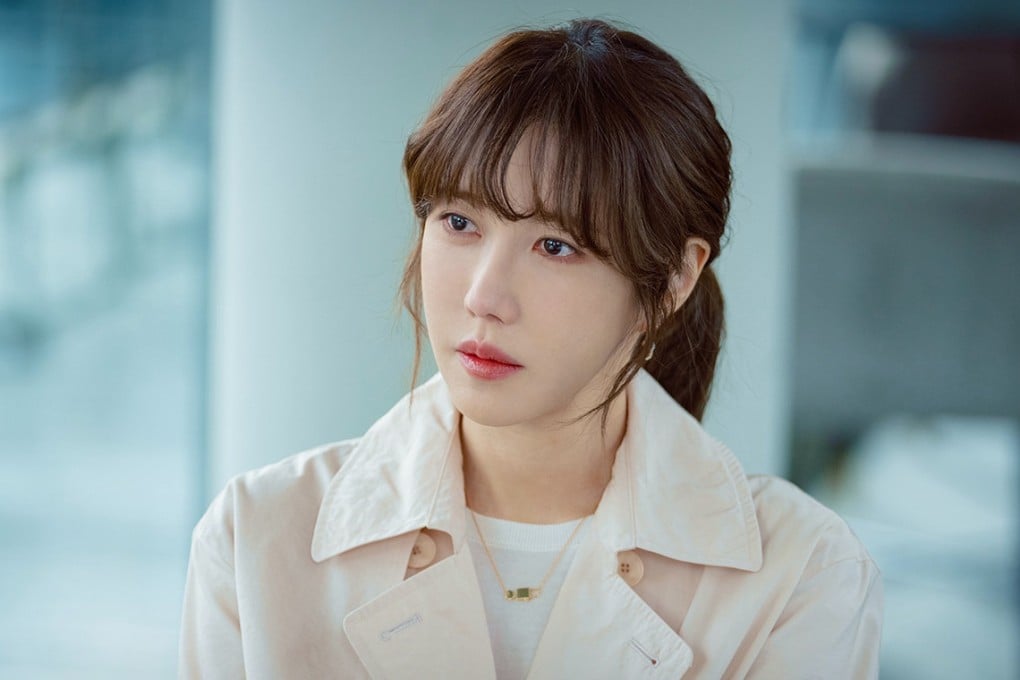 Lee Ji-ah as lawyer turned vigilante for divorce Sa-ra in a still from a prime-time Korean melodrama Queen of Divorce.