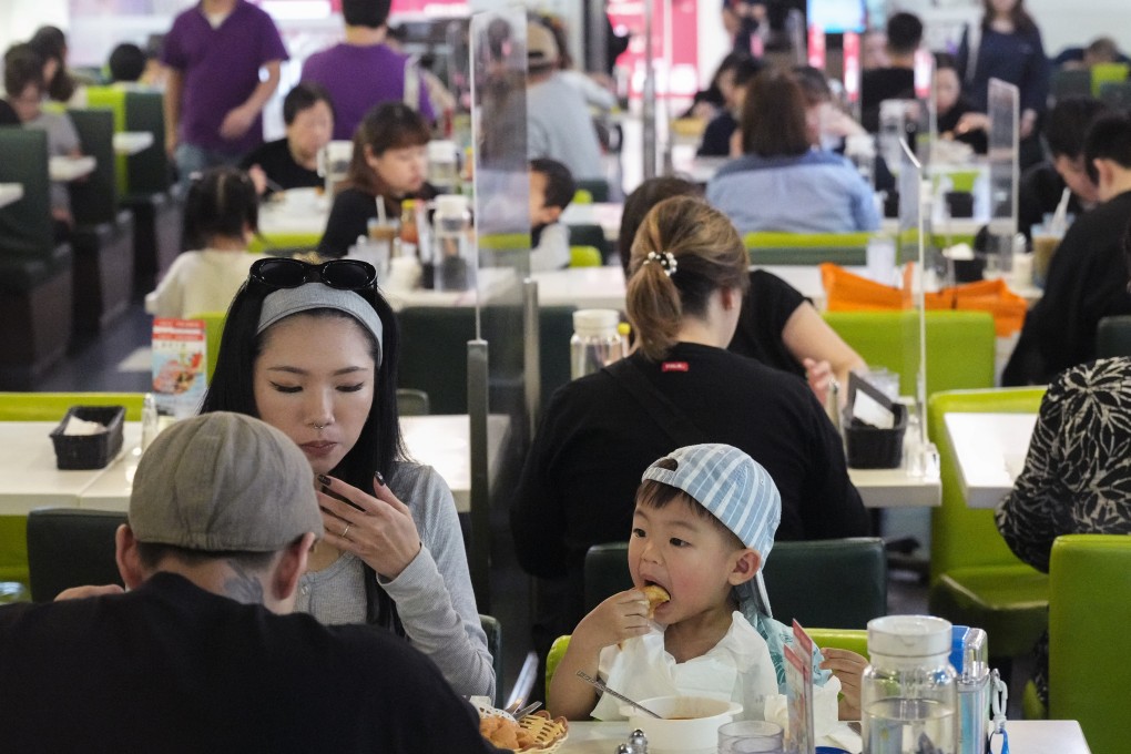 Local restauranteurs have said many residents are heading to mainland China for cheaper eats. Photo: Eugene Lee