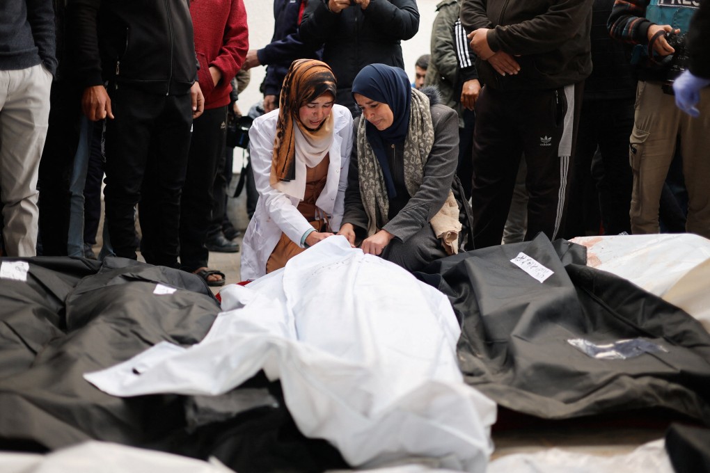 Palestinians mourn people killed in Israeli strikes in Rafah, in the southern Gaza Strip. Photo: Reuters
