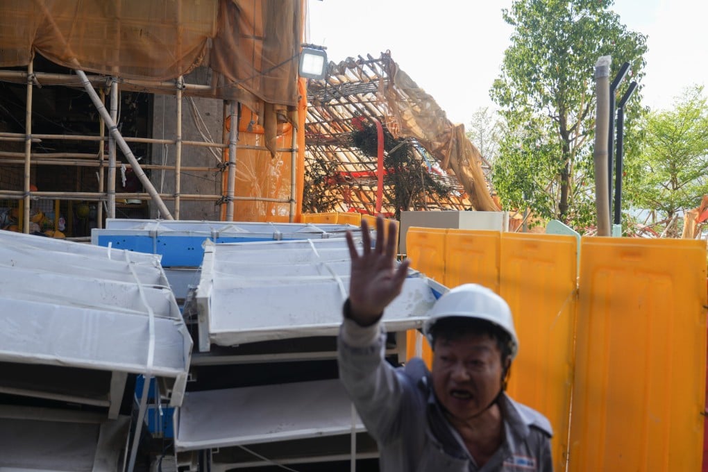 The scene of a fatal scaffolding collapse. The main contractor has told the media that it will investigate the incident and offer help to the families of the victims. Photo: Sam Tsang