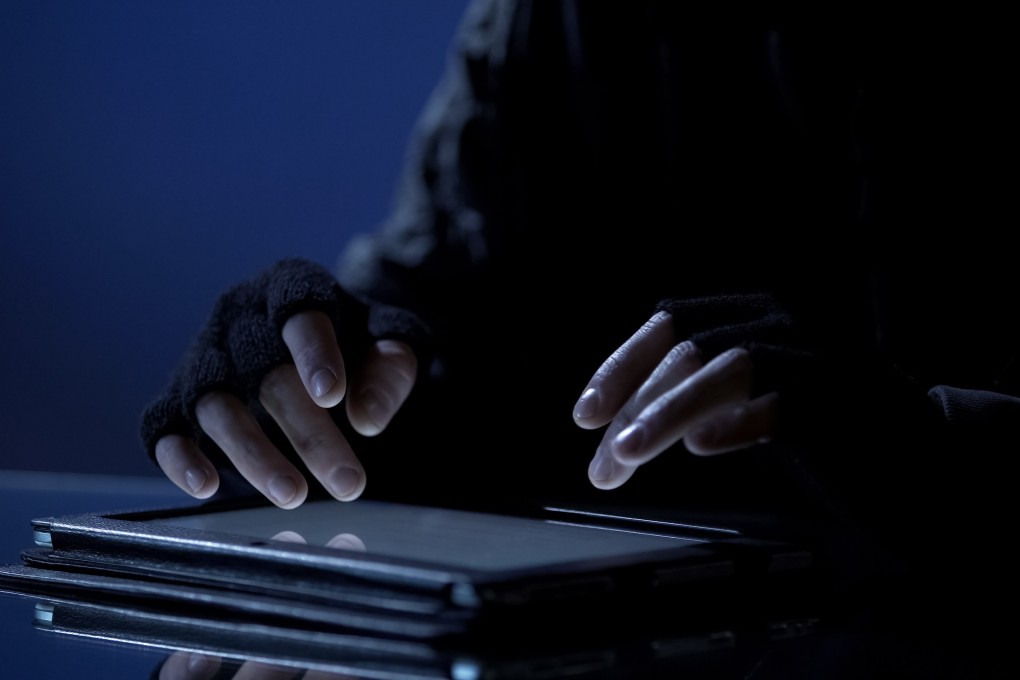 Scammers made a HK$2.6 million payment to the 57-year-old victim for her initial investment, to entice her to continue trading on the sham platform. Photo: Shutterstock