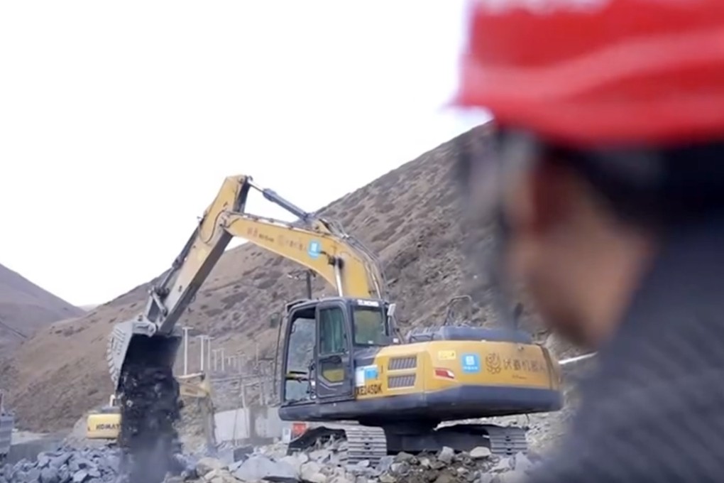 One of the world’s top makers of construction machinery says China appears to be using excavators less, suggesting that work has slowed on infrastructure projects. Photo: NetEase