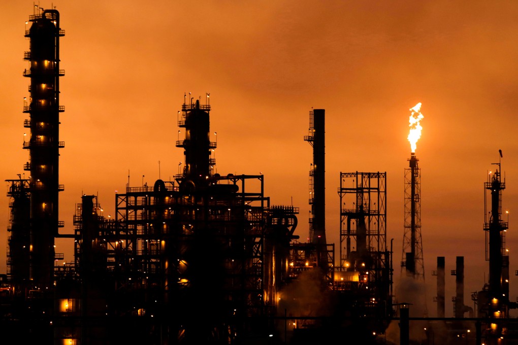 Mexican state oil firm Pemex’s refinery in Cadereyta, Mexico. Last year’s 11 per cent rise in Mexico’s carbon emissions has sparked concern among climate observers, but that rise happened in the context of a sustained drop in hydropower output and at a time when Mexico’s emissions count for less than 2 per cent of the global total. Photo: Reuters