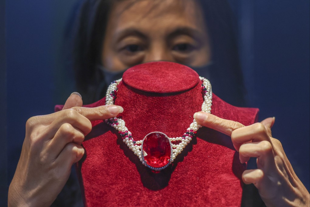A pearl, black diamond and ruby necklace at a jewellery exhibition in 2022. Bookings for exhibitions and conventions in the city this year are robust, an industry leader says. Photo: Dickson Lee