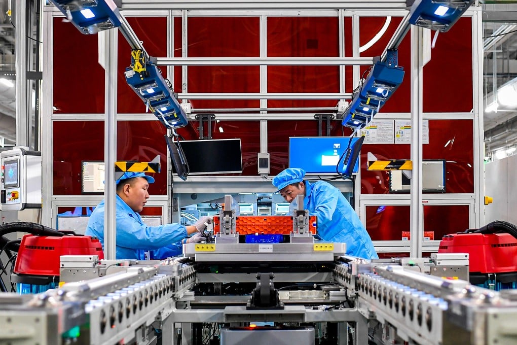 Staff members work at a battery production facility co-invested by First Automotive Works (FAW) and BYD in Changchun, capital of northeast China’s Jilin Province, on February 2, 2023. Photo: Xinhua