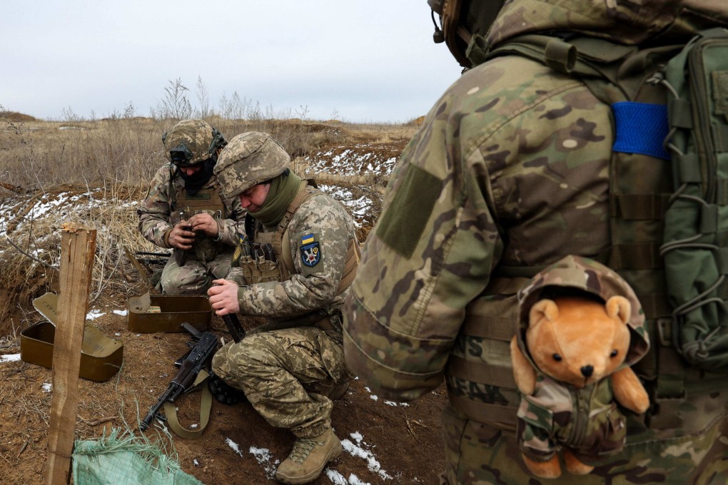Ukrainian servicemen during a military training exercise. Photo: AFP