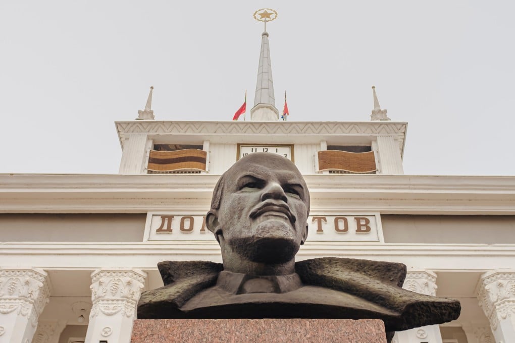 A statue of Lenin in front of the town hall in the capital of Transnistria, Tiraspol. Photo: Shutterstock