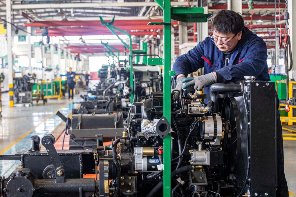 China’s official manufacturing purchasing managers’ index (PMI) fell to 49.1 in February from 49.2 a month earlier. Photo: AFP