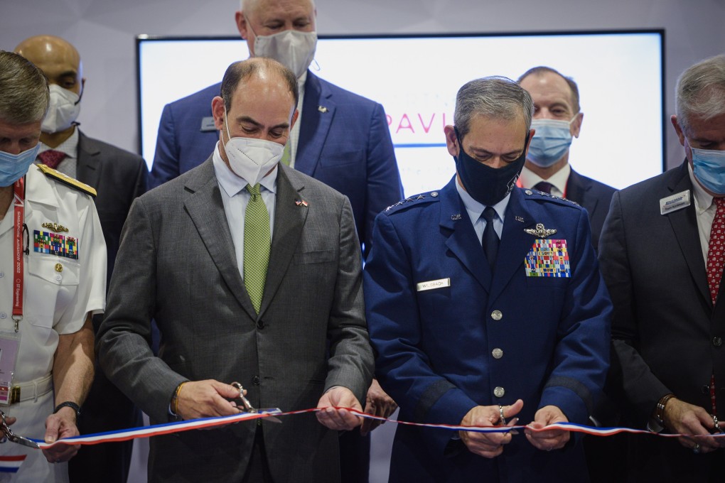 Jonathan Kaplan, US Ambassador to Singapore (second from left in front row) at the Singapore Airshow at Changi Exhibition Centre on February 15, 2022. Photo: EPA-EFE