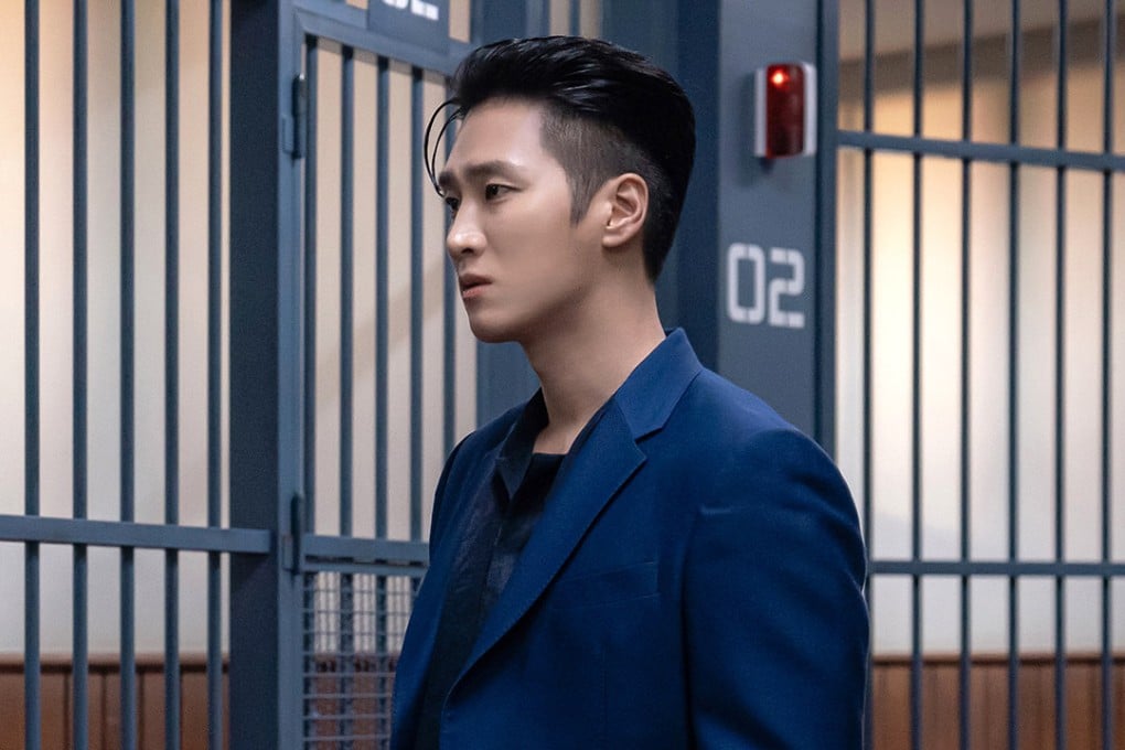 Ahn Bo-hyun as detective Jin I-soo in a still from Disney+ K-drama Flex X Cop.